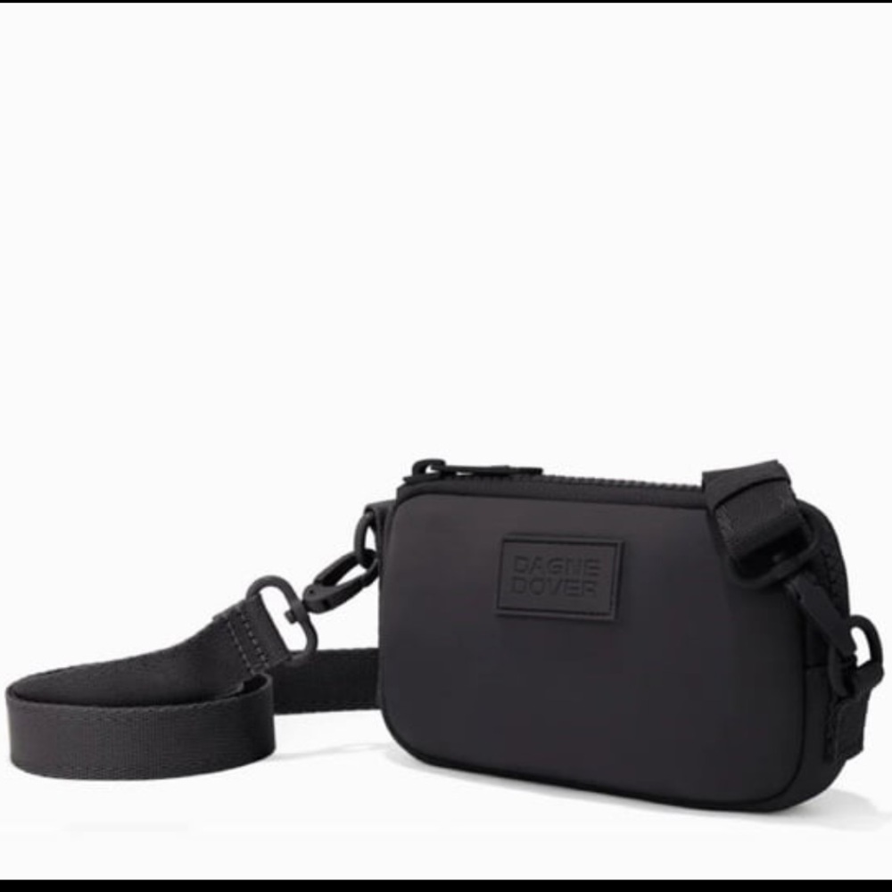 SOLD ‼️ Dagne Dover Mara Phone Sling